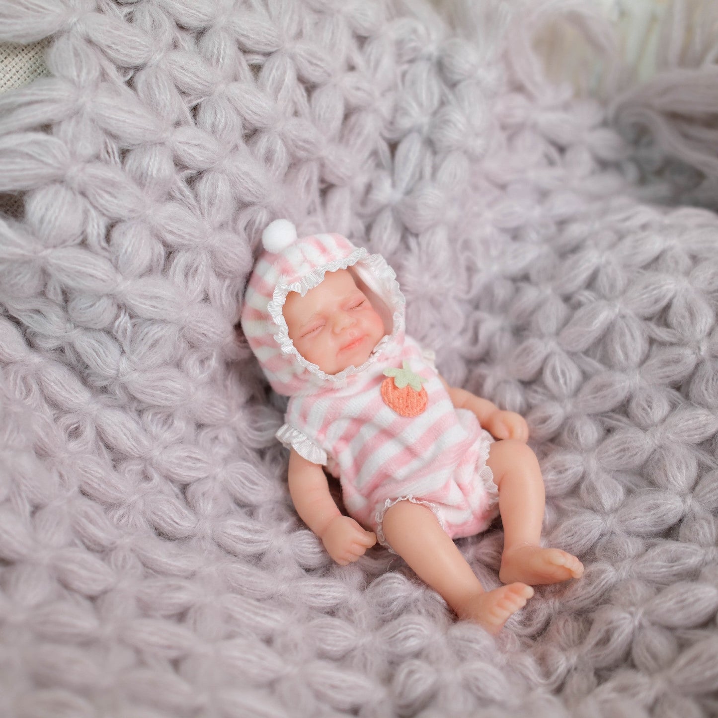 6 Zoll Mini-Silikon-Reborn-Puppe Mädchen mit geschlossenen Augen - Pascale