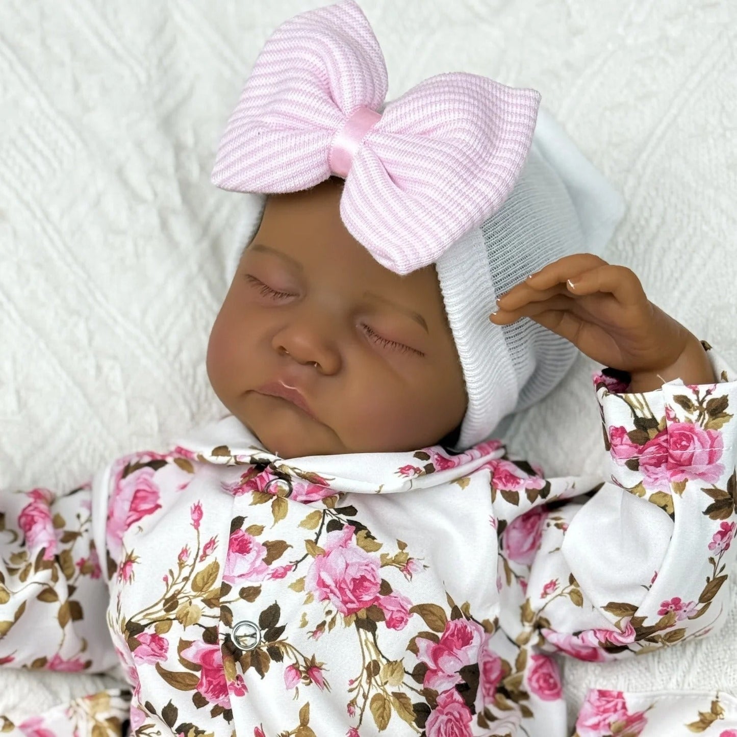 45cm Elsie Geschlossene Augen Dunkle Haut Weichen Körper Reborn Babypuppe Levi