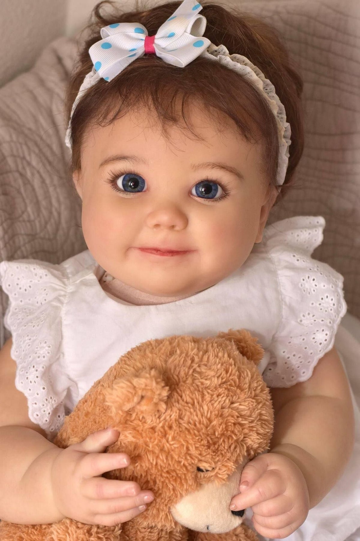 Sylvia 60 cm offene Augen kurzes Haar Reborn Puppe-June Awake