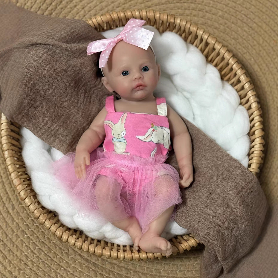 30 cm Silikon-Reborn-Baby Meadow im rosa Kleid