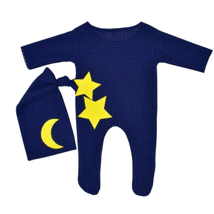 Zweiteiliges Set aus gestricktem Body und Mütze mit Stern und Mond für 18-20 Zoll Puppen