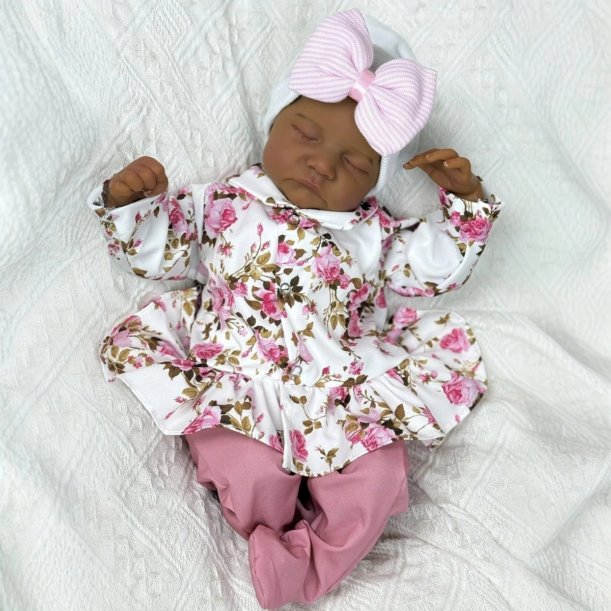 45cm Elsie Geschlossene Augen Dunkle Haut Weichen Körper Reborn Babypuppe Levi