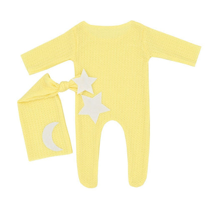 Zweiteiliges Set aus gestricktem Body und Mütze mit Stern und Mond für 18-20 Zoll Puppen