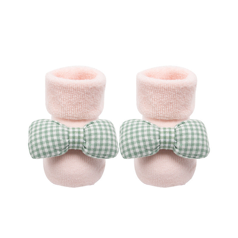 Winterwarme süße Cartoon-Puppen-Babysocken