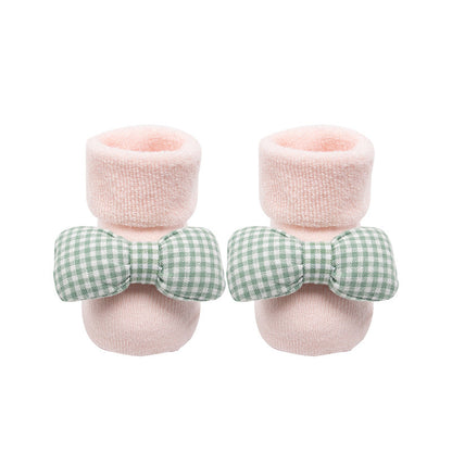 Winterwarme süße Cartoon-Puppen-Babysocken