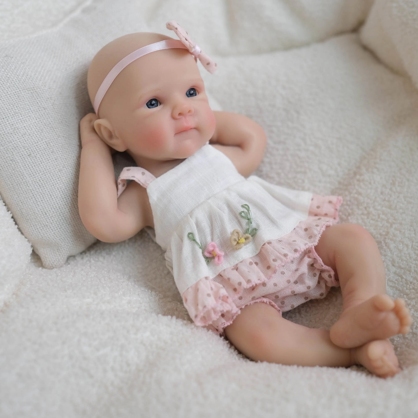 20 cm weiche Vollsilikon-Bettie-Reborn-Babypuppe im weißen Kleid