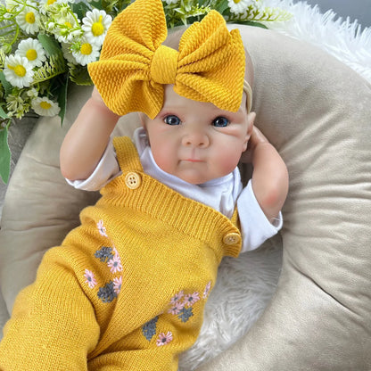 48 cm lebensechte blaue Augen Vinylkörper Bettie Reborn Baby Mädchen in gelber Strickkleidung