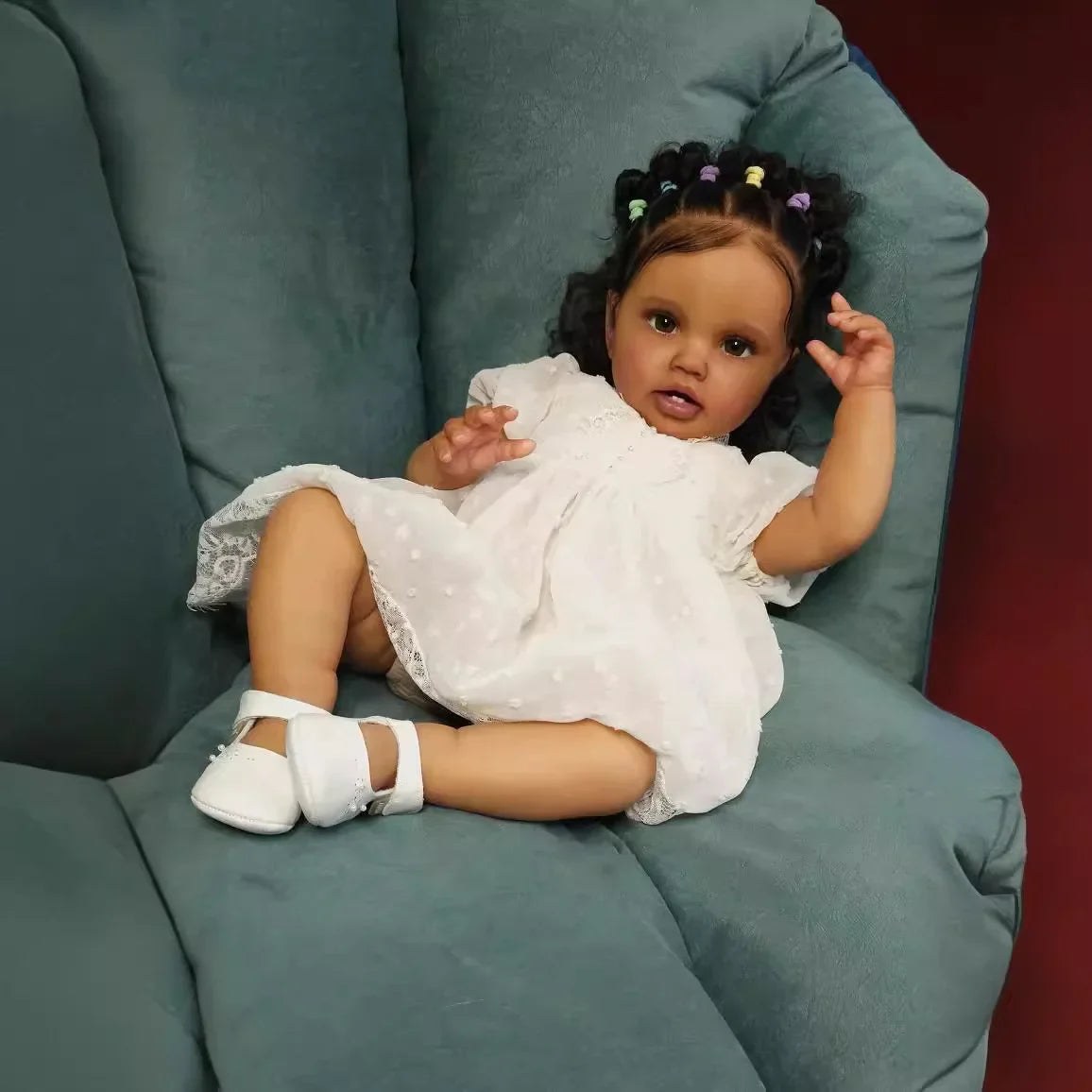 Cora 60 cm offene Augen dunkle Haut Reborn Puppe-Lottie