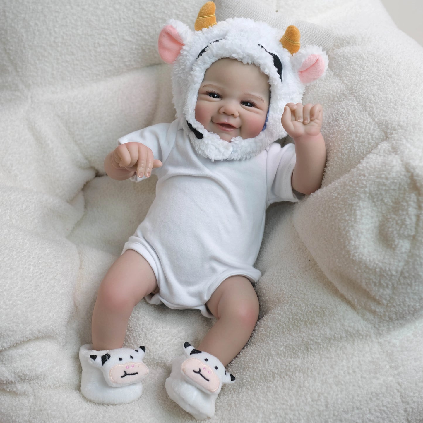 19 Zoll Vivienne Reborn-Puppe mit offenen Augen in weißer Kleidung