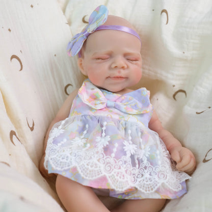 30 cm weiche Vollsilikon-Reborn-Puppe Pascale mit zu öffnendem Mund im Blumenkleid