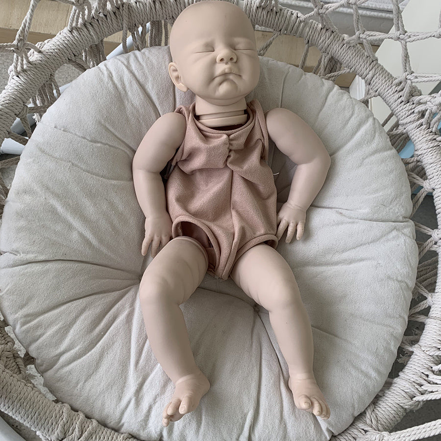 22 Zoll August Schließen Sie Augen DIY unbemaltes Reborn Puppe Kit