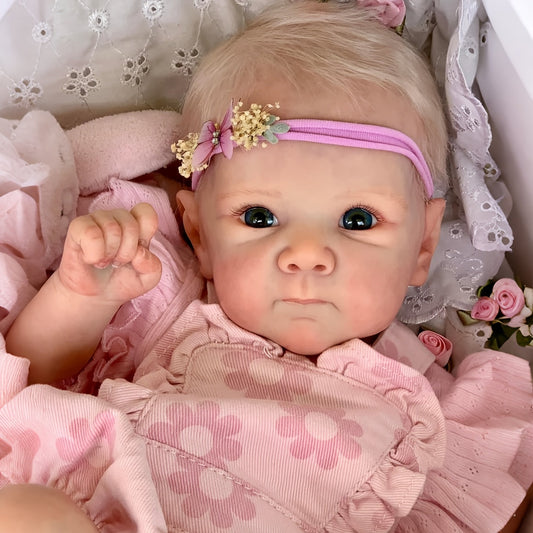 45cm (18 Zoll) Reborn Puppe Bettie (Mädchen) mit blauen Augen und rosa Blumen-Outfit
