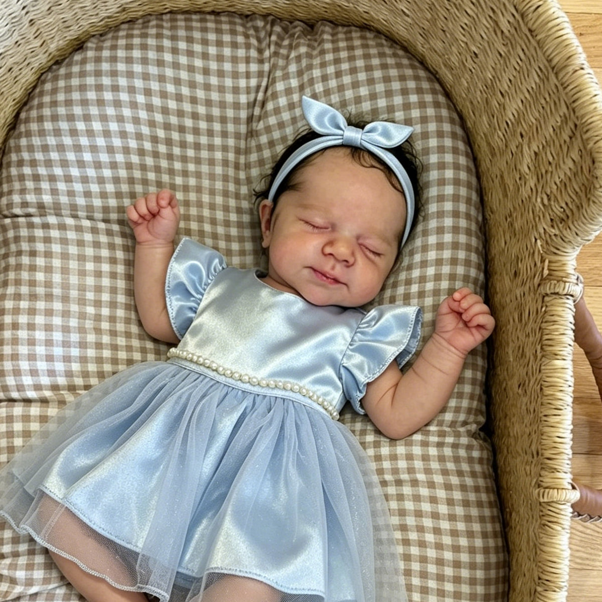 48 cm süßes schlafendes Reborn Baby Pascale im blauen Kleid