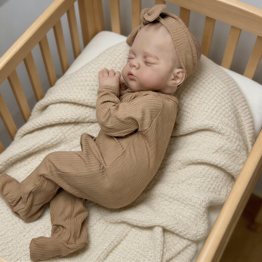 19 Zoll 3D-bemalte Reborn-Puppe mit geschlossenen Augen Irys