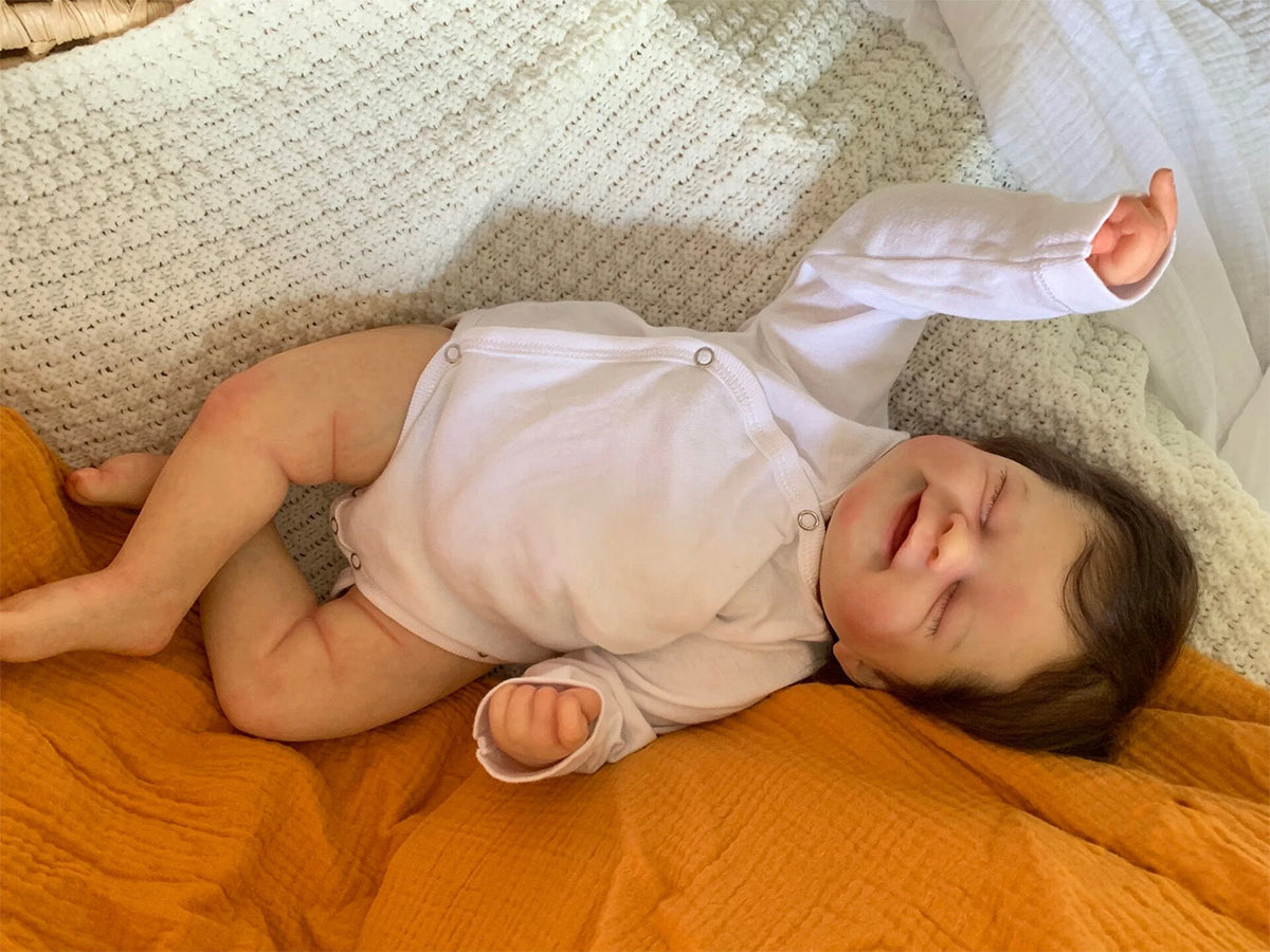 Freda 19 Zoll Reborn Puppe mit geschlossenen Augen und kurzen Haaren - Alisha