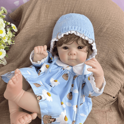 45 cm lebensechte Bettie Reborn-Babypuppe mit kurzem Haar in blauer Kleidung