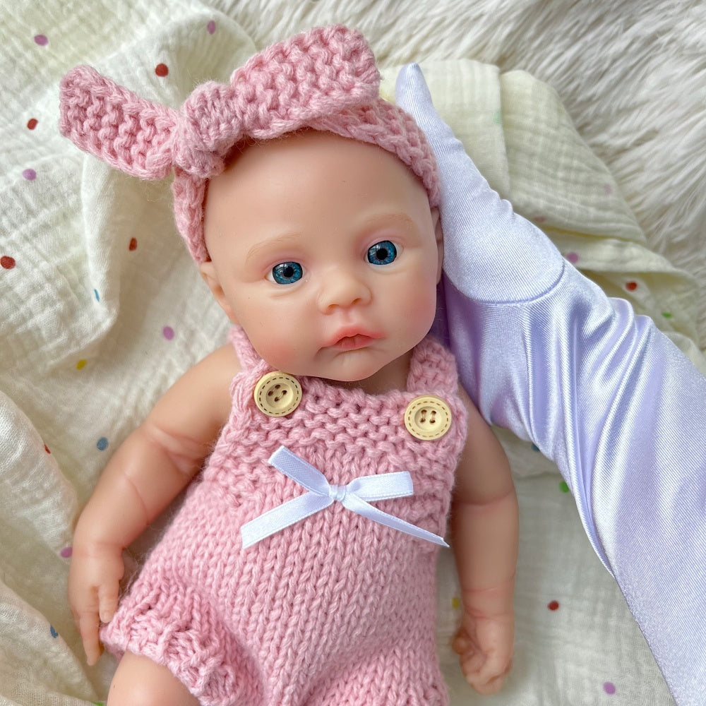 30 cm vollständig aus Silikon gefertigtes Meadow Reborn-Baby Mädchen in rosa Strickoverall