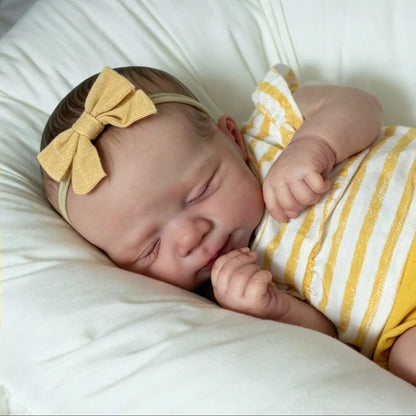 48 cm schlafendes Reborn-Baby Pascale im gelben Strampler