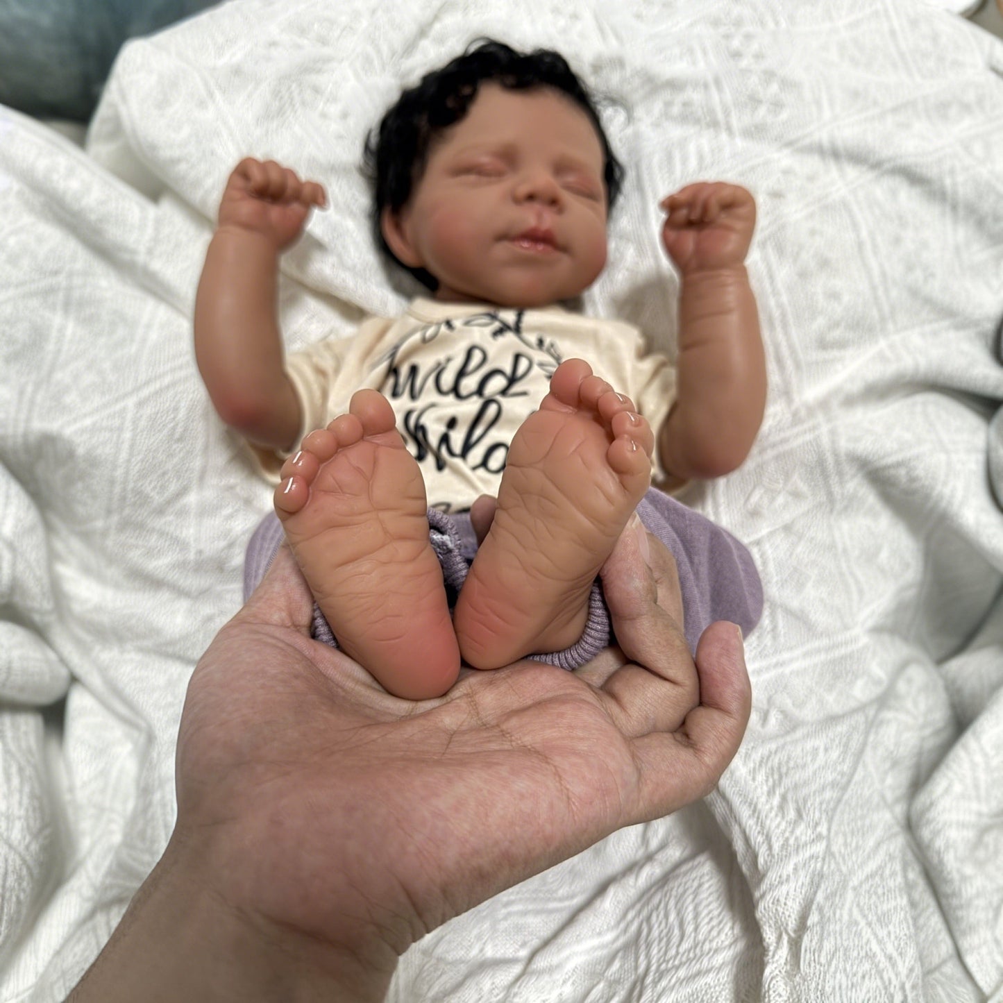 48 cm lebensechte weiche schlafende Reborn-Puppe Pascale mit dunkler Haut
