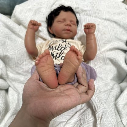 48 cm lebensechte weiche schlafende Reborn-Puppe Pascale mit dunkler Haut
