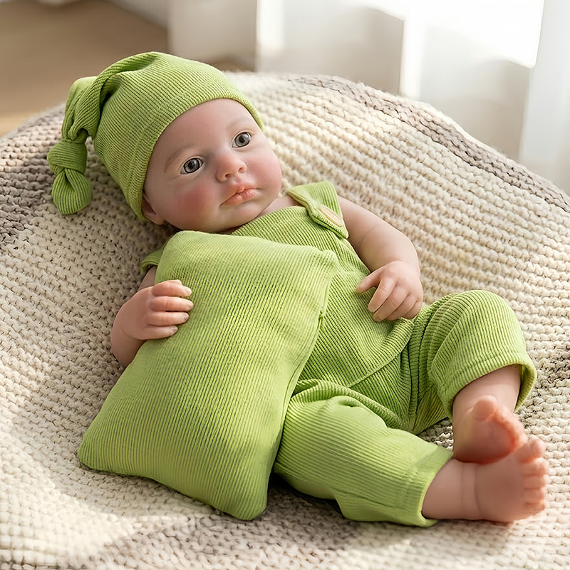 45cm waches Loulou Reborn Baby aus Vollsilikon in grünem Outfit