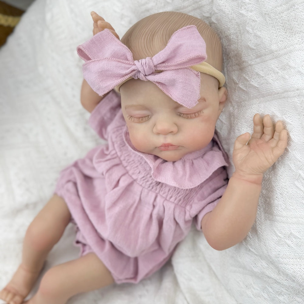 19 Zoll 3D-bemalte Reborn-Puppe Irys mit geschlossenen Augen in lila Kleidung