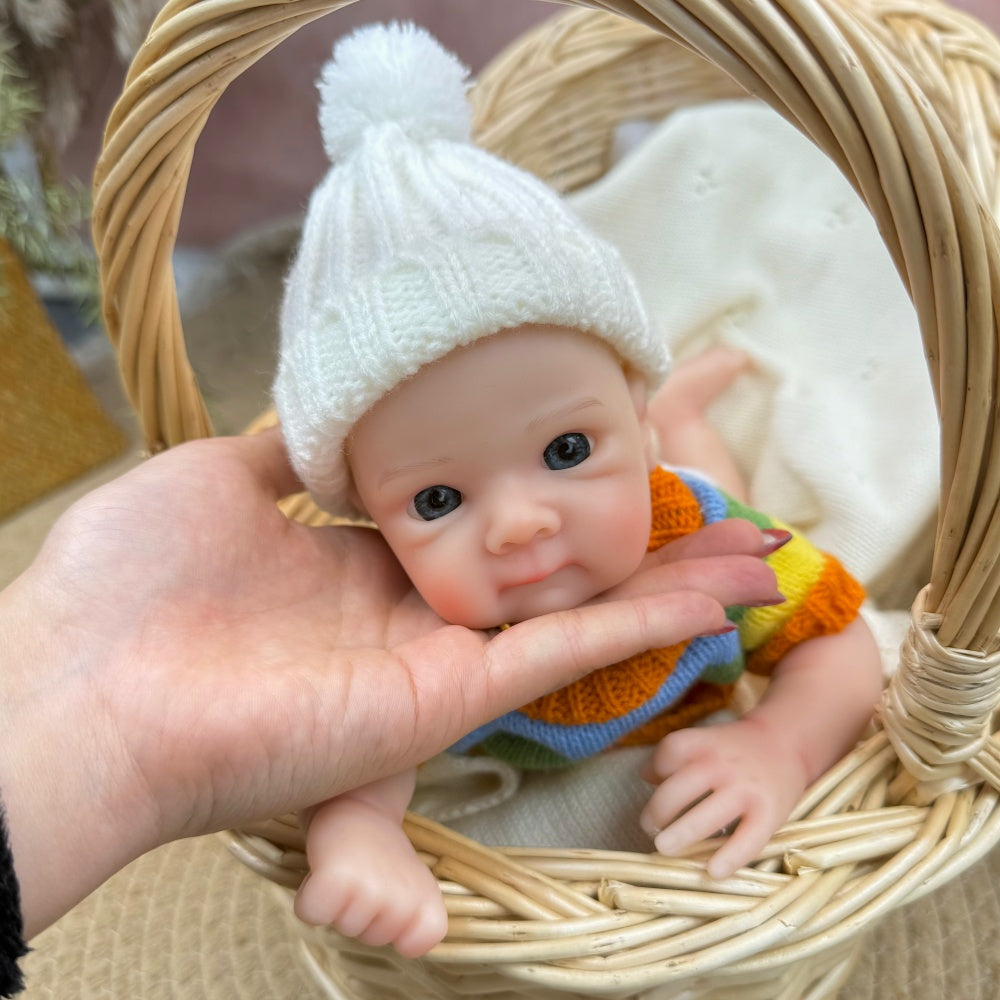 30 cm vollständig aus Silikon gefertigtes Bettie Reborn Baby-Mädchen im bunten Streifenpullover