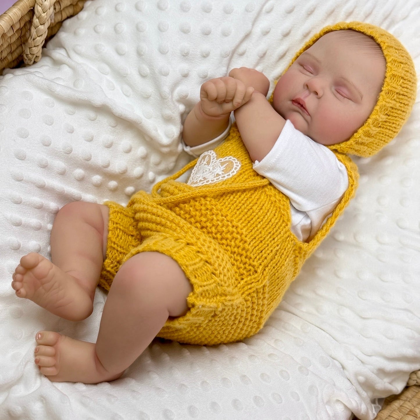 20 Zoll 3D-Haut weicher Körper schlafende Reborn Puppe im gelben Pullover - Peaches