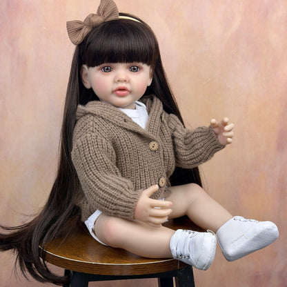 55 cm langes langhaariges Reborn Baby Mädchen im braunen Pullover – Betty