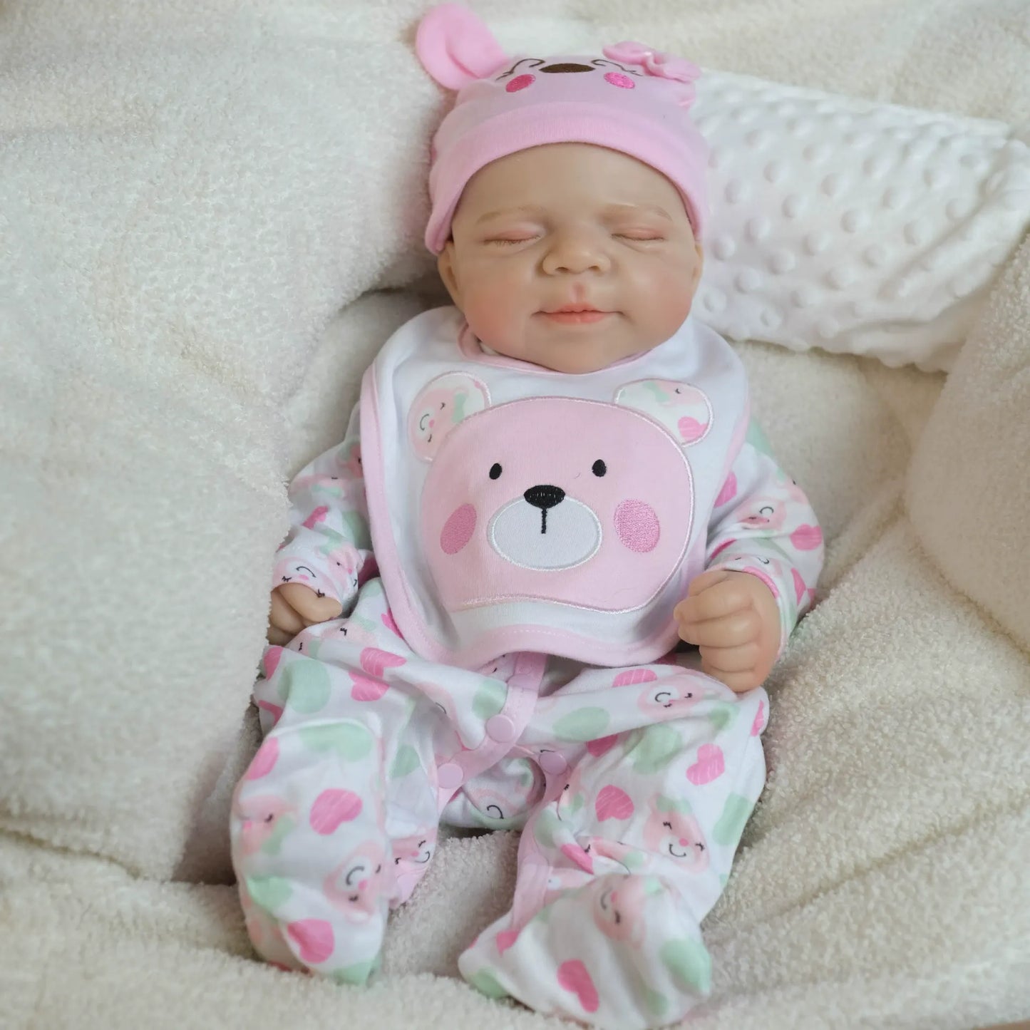45 cm weiche Vollsilikon-Reborn Babypuppe Pascale im rosa Bären-Outfit