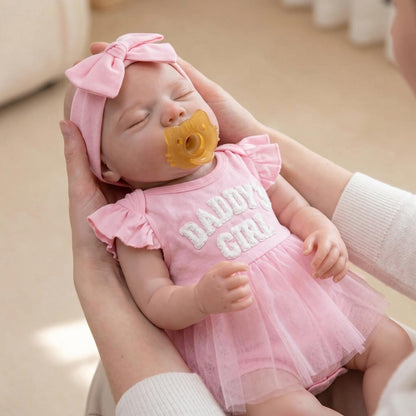 45 cm realistische Pascale Reborn Puppe aus Vollsilikon im rosa Kleid