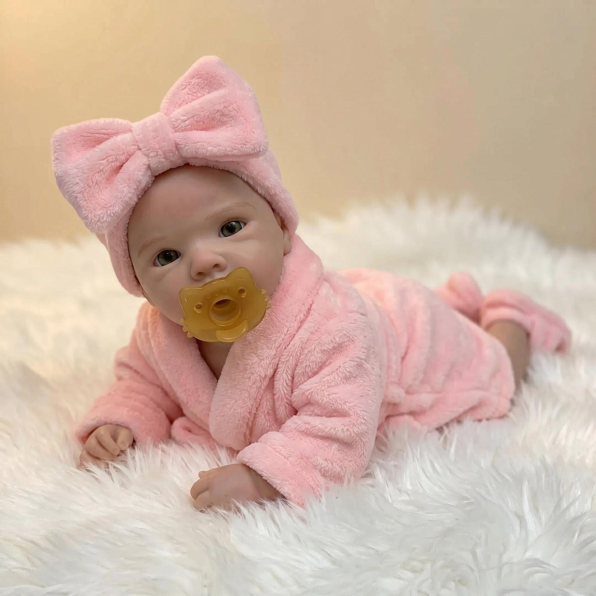 18 Zoll realistische Bettie Reborn Puppe aus Vollsilikon Mädchen im rosa Bademantel