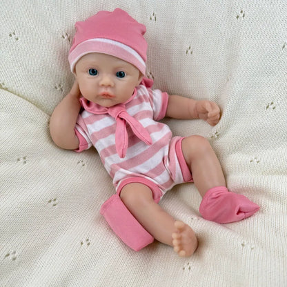 30 cm vollständig aus Silikon gefertigtes Reborn Baby Meadow Mädchen in rosa gestreifter Kleidung