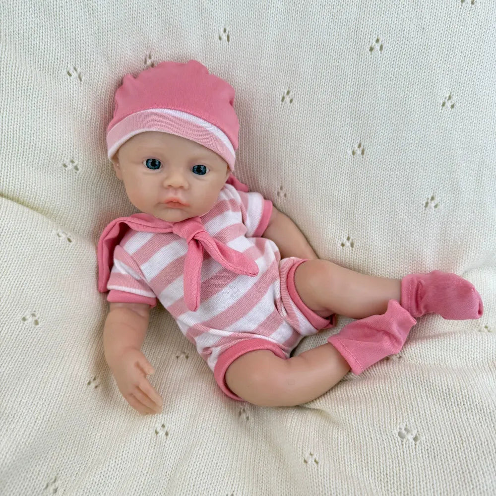 30 cm vollständig aus Silikon gefertigtes Reborn Baby Meadow Mädchen in rosa gestreifter Kleidung
