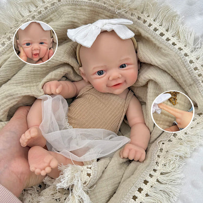 30 cm weiche Vivienne Reborn Puppe aus Vollsilikon im kaffeebraunen Kleid