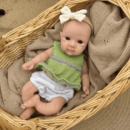 30cm Reborn Babypuppen Mädchen Bettie aus Vollsilikon im grünen Pullover