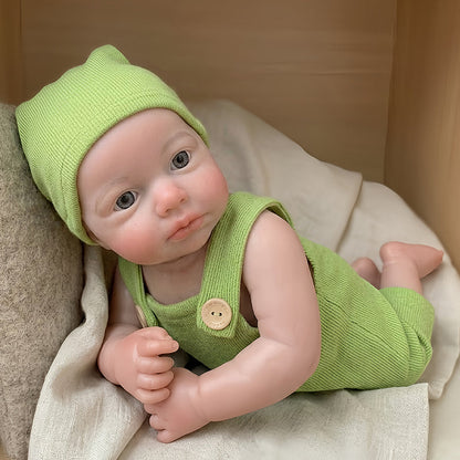 45cm waches Loulou Reborn Baby aus Vollsilikon in grünem Outfit