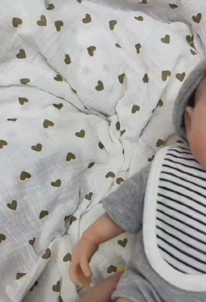30 cm lebensechte Reborn-Puppe aus Vollsilikon mit geschlossenen Augen - Loulou