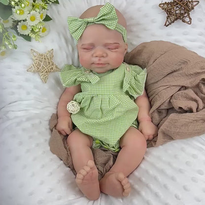 45 cm dehnbare Pascale-Reborn Puppe aus Vollsilikon im grünen Karo Outfit