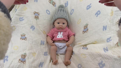 30 cm vollständig aus Silikon gefertigtes Reborn-Baby Meadow Mädchen in rosa Kleidung