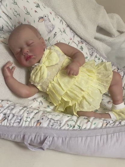 20 Zoll 3D-Haut geschlossene Augen Loulou Reborn Baby Mädchen im gelben Kleid