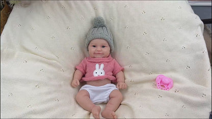 30 cm vollständig aus Silikon gefertigte Reborn Babypuppe Maddie in rosa Kleidung